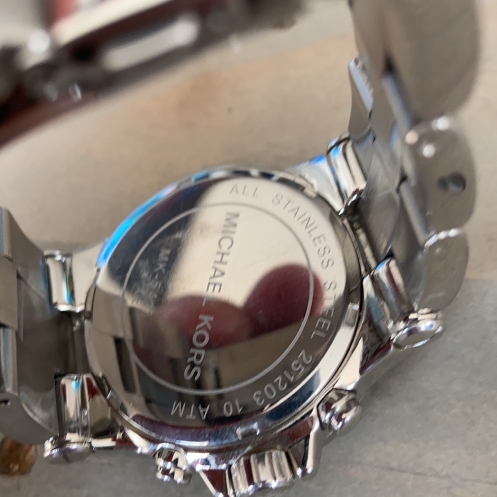 Michael Kors Watch - Picture 5 of 7